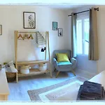 Au Clair Des Landes 3*