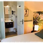 Au Clair Des Landes Bed & Breakfast