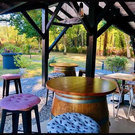 Au Clair Des Landes 3* كاستيتس