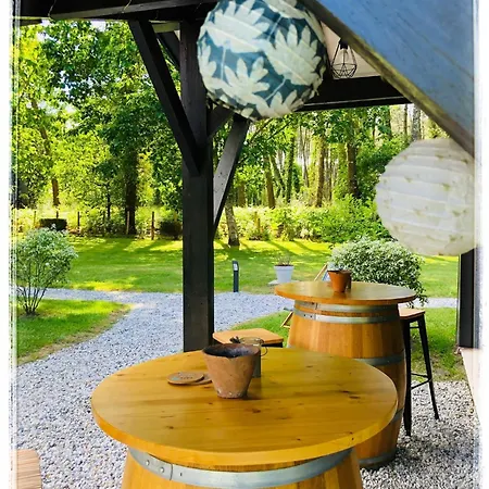 Au Clair Des Landes Bed & Breakfast 3*