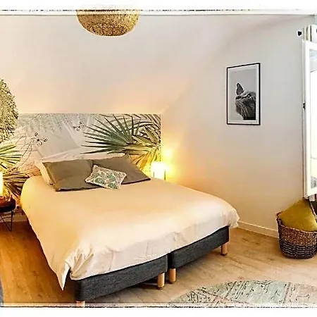 Au Clair Des Landes Bed & Breakfast