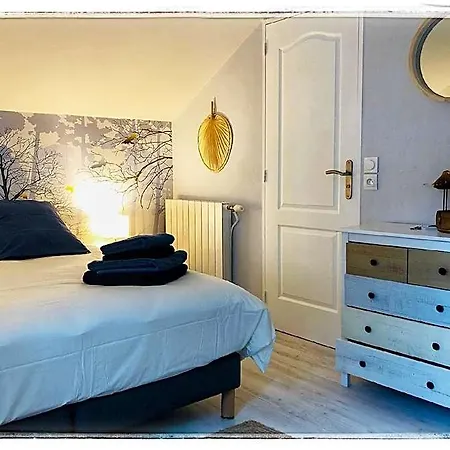 Au Clair Des Landes Bed & Breakfast Castets