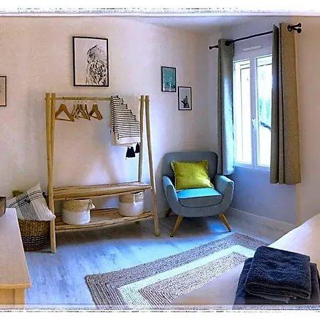 Au Clair Des Landes Bed & Breakfast