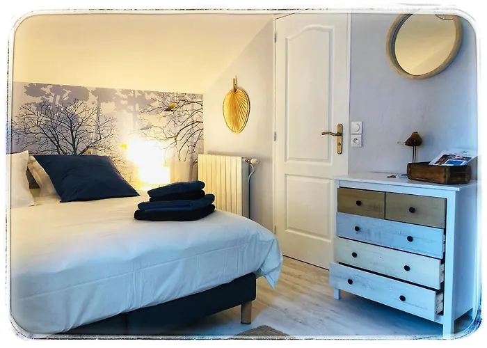 Au Clair Des Landes B&B 3*