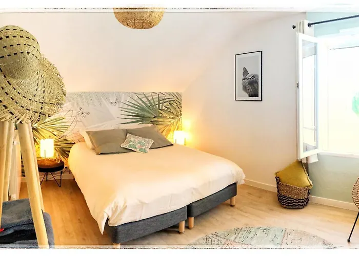 Au Clair Des Landes B&B 카스테츠