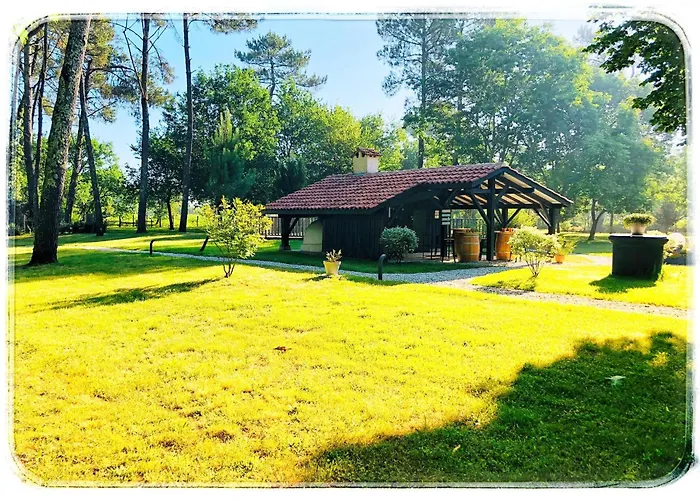 Au Clair Des Landes Отель типа 